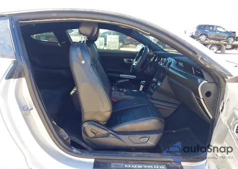 2018 Ford Mustang Ecoboost z USA, uszkodzony, nr VIN 1FA6P8TH9J5157008